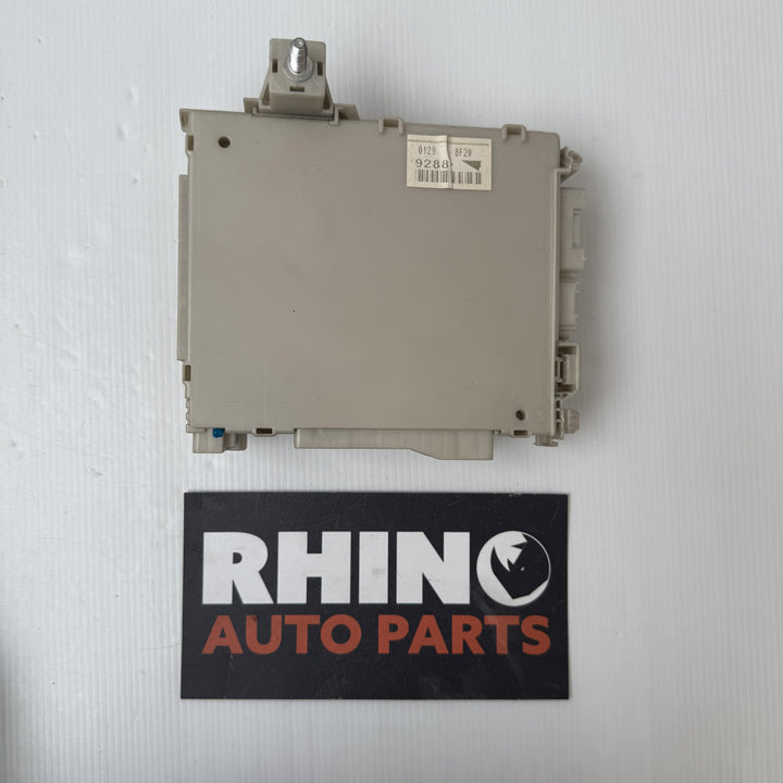 -
  
  Lexus
  GS300
  
  Interior Fuse Box
  8267030250