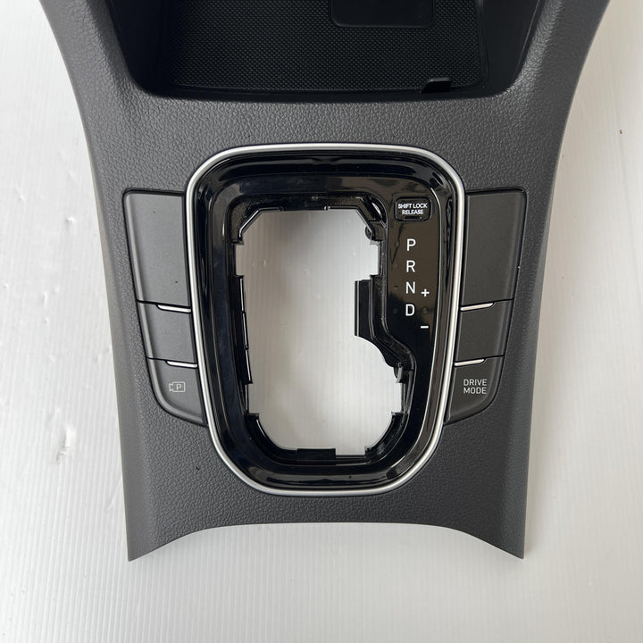 2017 -
  2025
  Hyundai
  i30
  Elite
  Shifter Surround