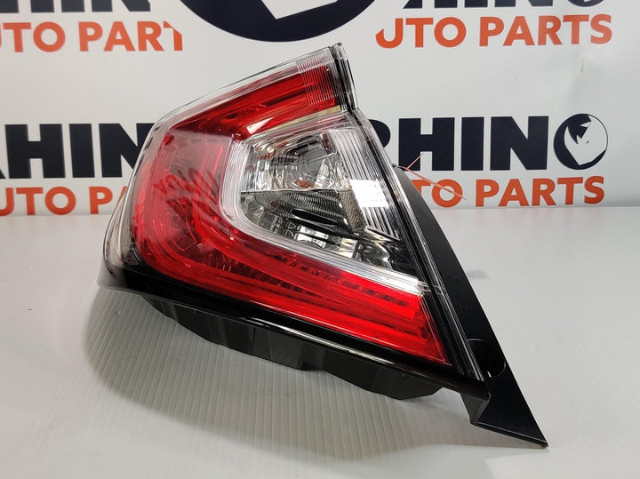 2017 -
  2021
  Honda
  Civic
  RS
  Left Taillight