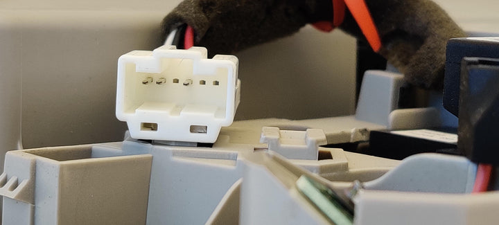 2015 -
  2025
  Nissan
  Navara
  
  Courtesy Light
  264304JA1D