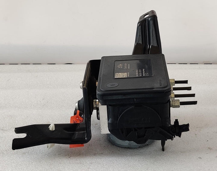 2019 Suzuki Swift - ABS Pump/Modulator PN: 5611053RA