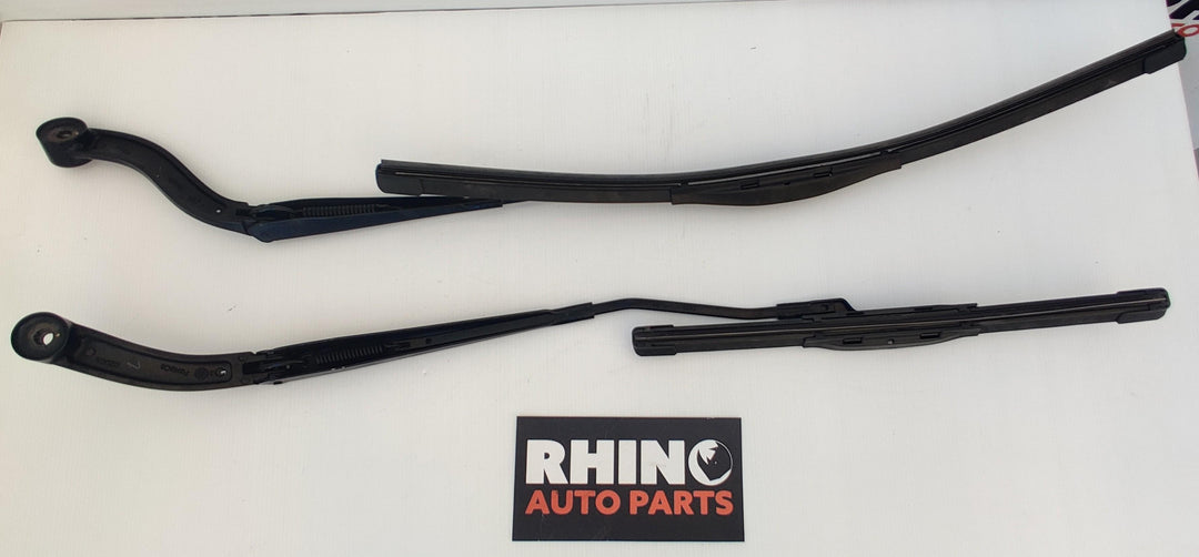 2011 -
  2022
  Ford
  Ranger
  XLT
  Wiper Arms