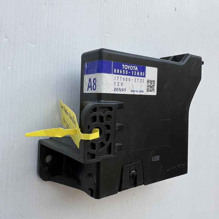 2007 -
  2013
  Toyota
  Corolla
  
  A/C Amplifier
  1776002723