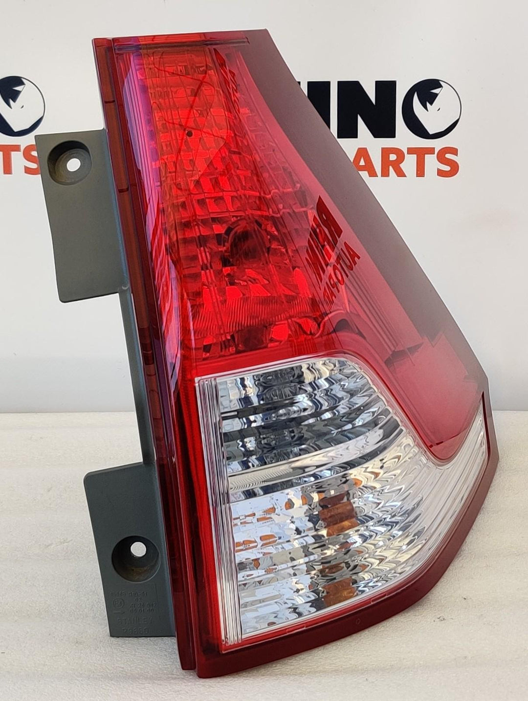 2012 -
  2014
  Honda
  CR-V
  
  Right Taillight