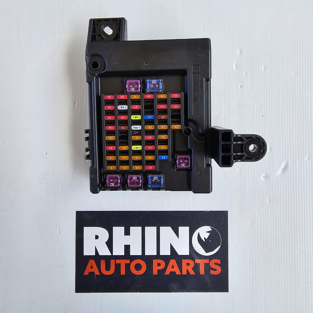 2022 Isuzu MU-X - Interior Fuse Box PN: 8975550920
