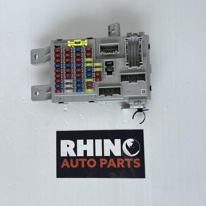 2018 Hyundai iLoad TQ - Interior Fuse Box