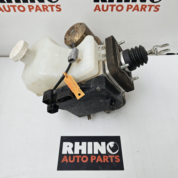 2014 -
  2021
  Mitsubishi
  Pajero
  GLX
  ABS Booster Assembly
  MR567928