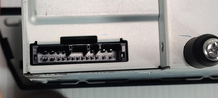 2013 -
  2016
  
  3
  Maxx
  Stereo Head Unit
  BJE8669G0