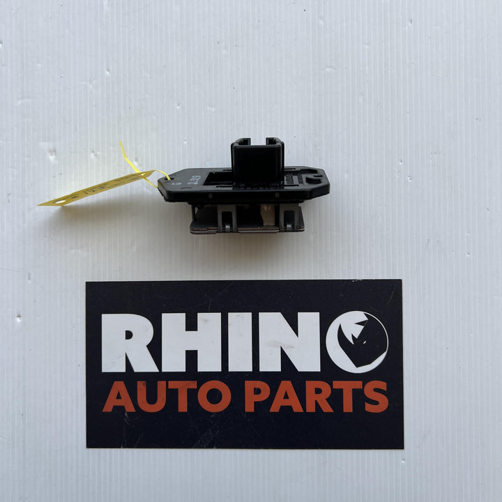 2007 -
  2012
  Toyota
  Corolla
  
  Heater Fan Resistor