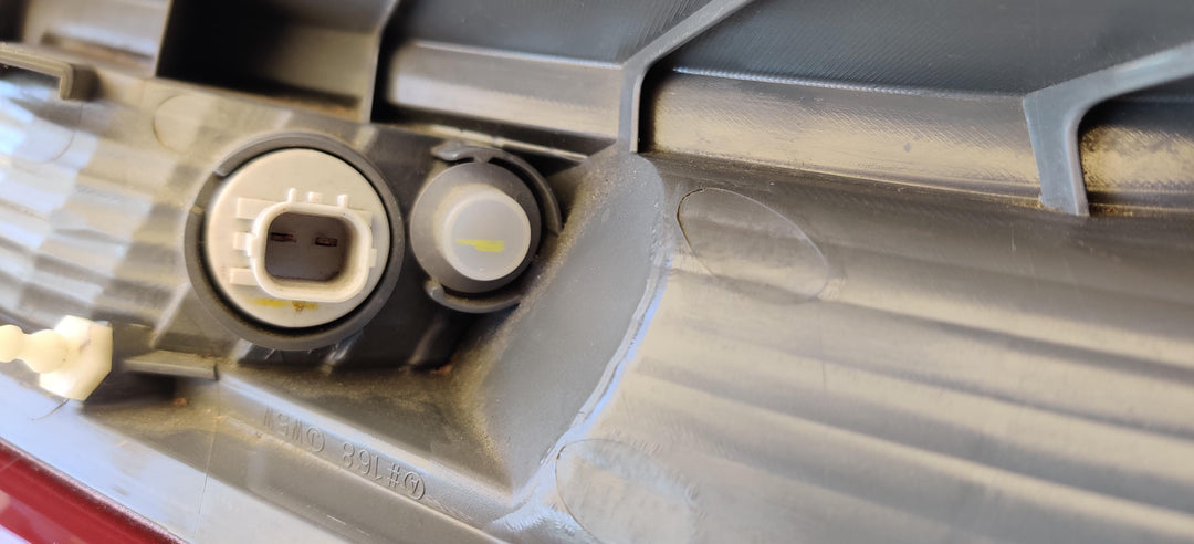 2012 -  2014  Honda  CR-V    Left Upper Taillight