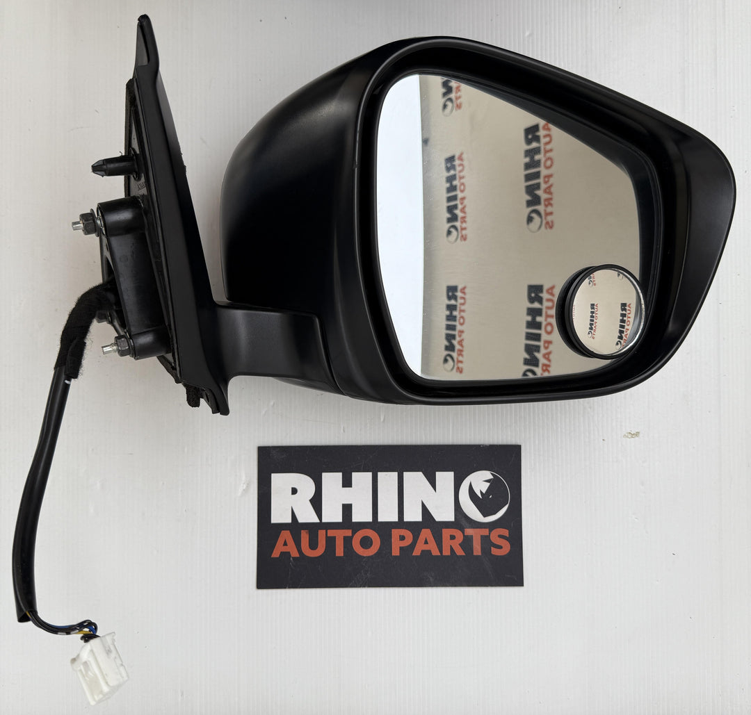 2015 -
  2021
  Nissan
  Navara
  ST
  Right Door Mirror