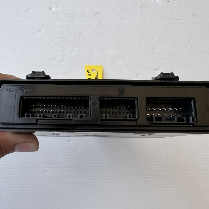 2019 -
  2024
  Mazda
  3
  G20 Evolve Vision
  Right Front Door Control Module
  B0J8675L0D