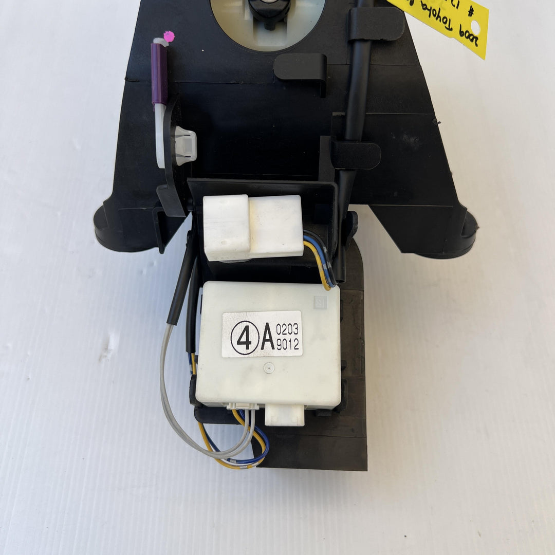 2007 - 2013 Toyota Corolla Auto Gear Stick/Shifter 02039012
