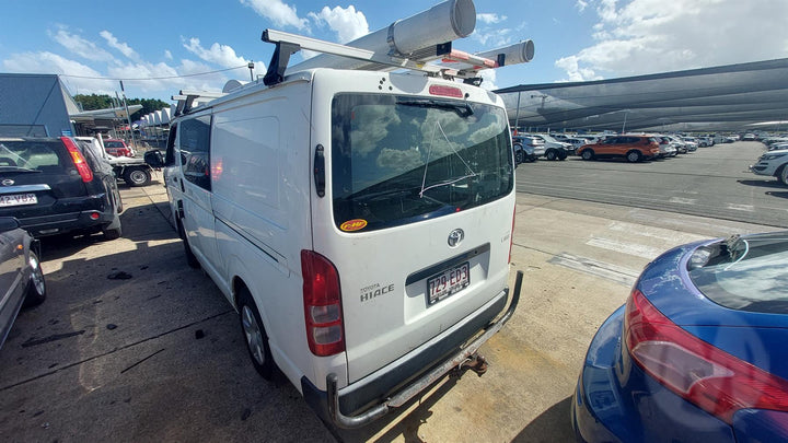 2010 Toyota Hiace - Intercooler