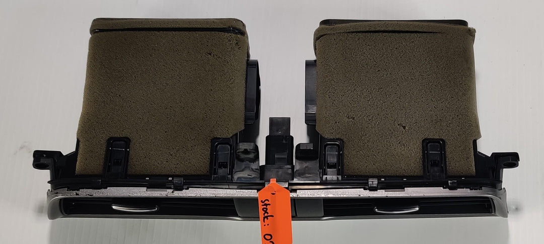 2013 -
  2016
  
  3
  Maxx
  Air Vent