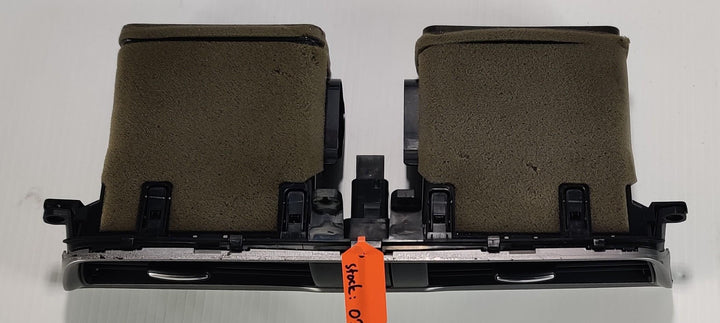 2013 -
  2016
  
  3
  Maxx
  Air Vent