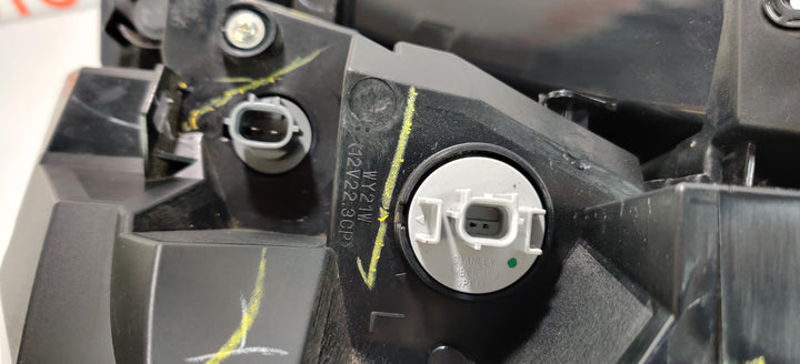 2017 -
  2021
  Honda
  Civic
  RS
  Left Taillight