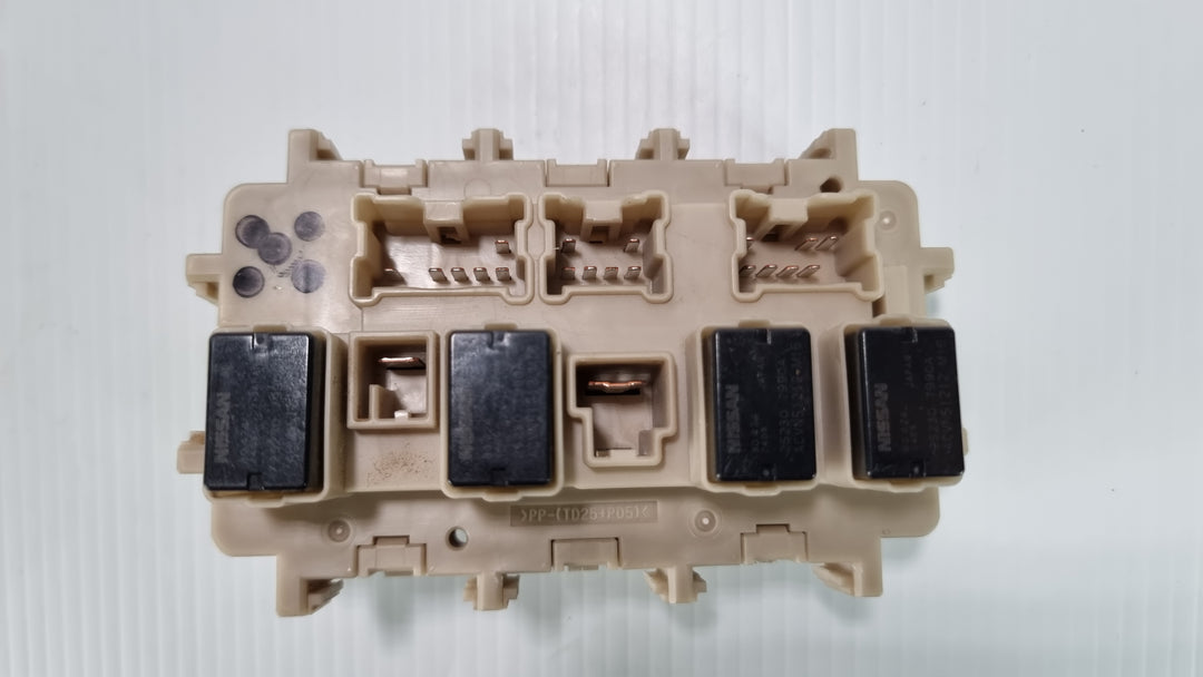 2018, Nissan, Navara, NP300, Under Dash Fuse Box