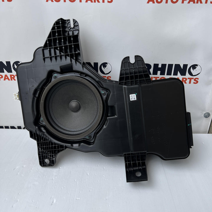 2017 -
  2025
  Hyundai
  i30
  Elite
  Speaker Subwoofer