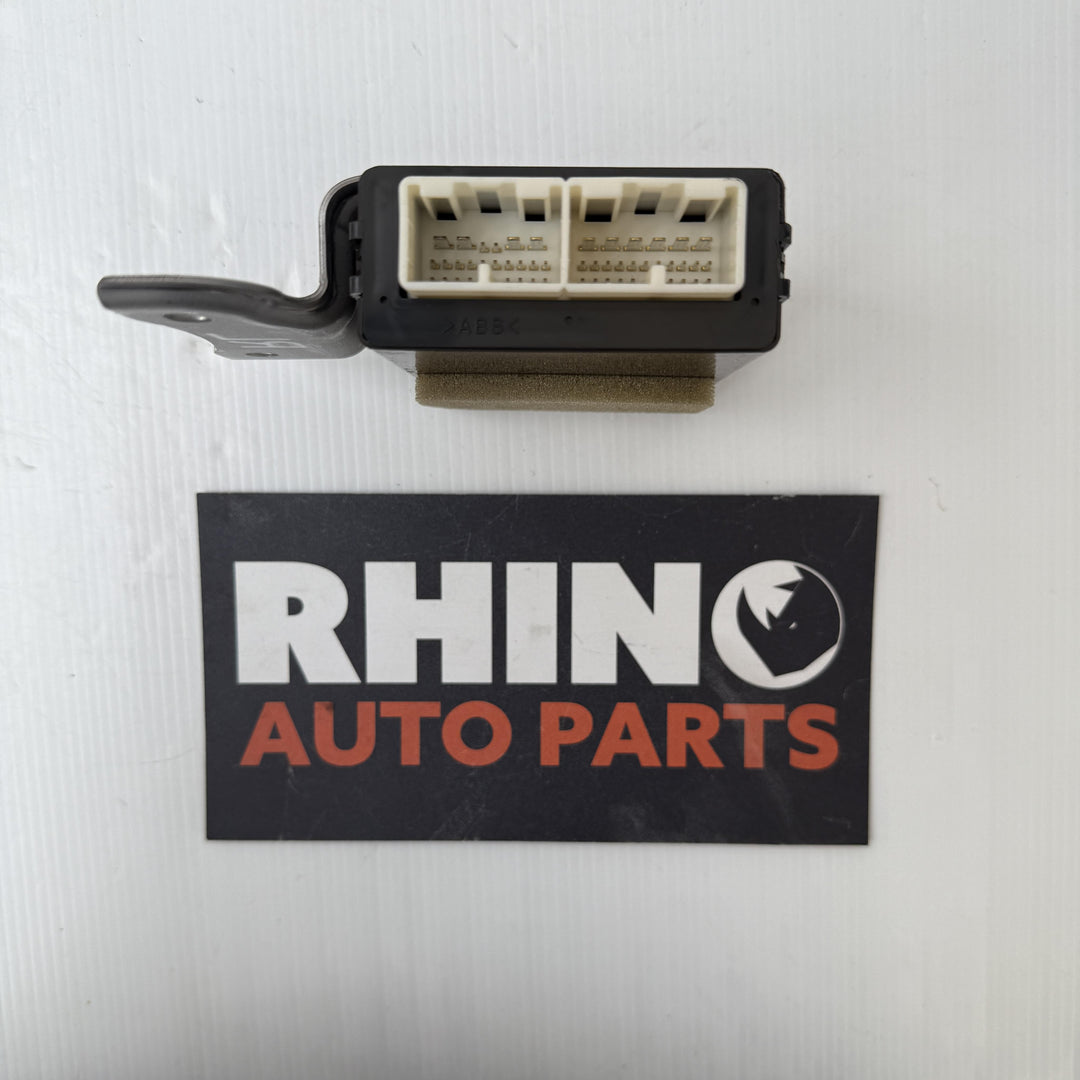 -
  
  Lexus
  GS300
  
  Left Rear Door Control Module
  8922530040