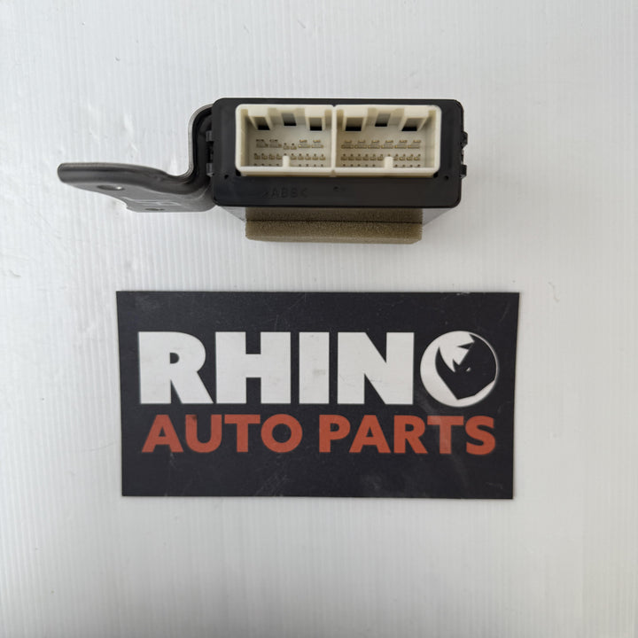-
  
  Lexus
  GS300
  
  Left Rear Door Control Module
  8922530040