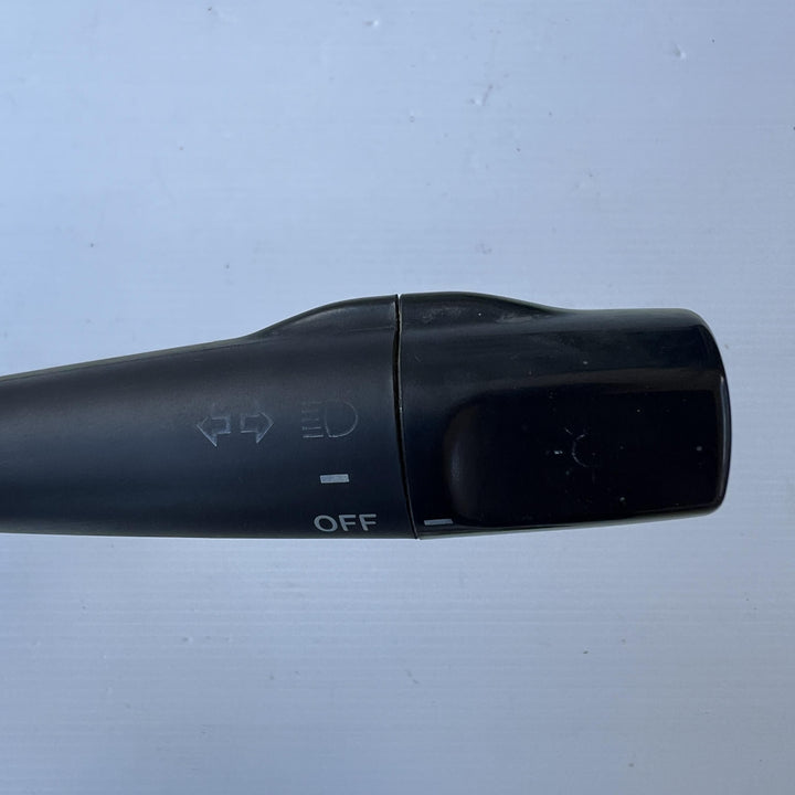2010 Toyota Hiace - Light Combination Switch