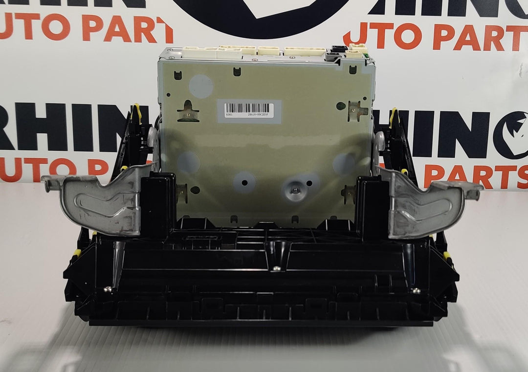 2015 -
  2017
  Toyota
  Camry
  Atara SL
  Stereo Head Unit
  8610006422