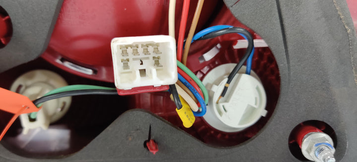 2006 -
  2013
  Holden
  Commodore
  VE
  Left Taillight