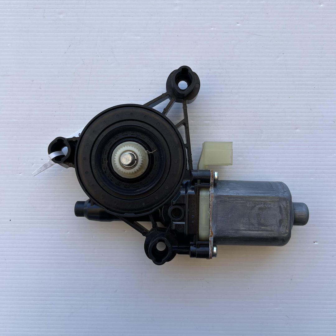 2018 Volkswagen Golf - Right Front Window Regulator/Motor PN: 5Q0959602C