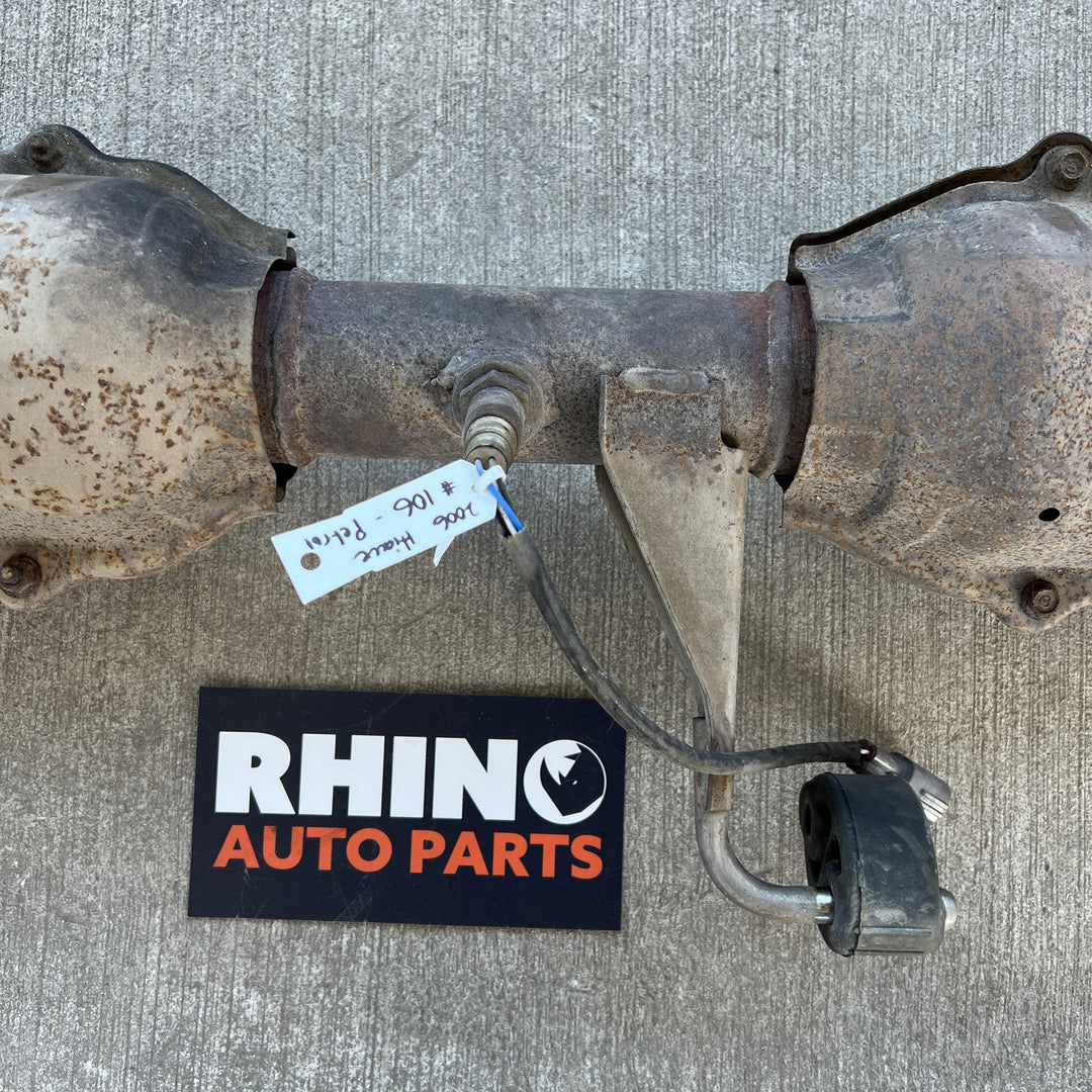 2006 Toyota Hiace - Catalytic Converter