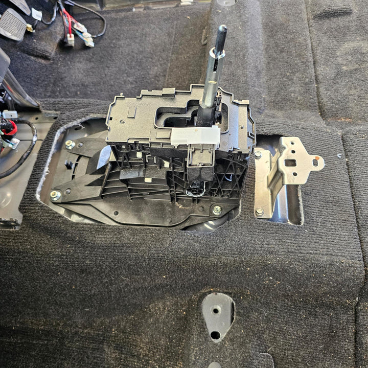 2022 Isuzu MU-X - Automatic Shifter Assembly