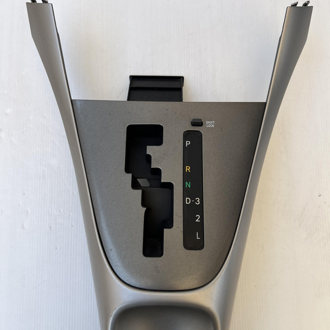 2007 -
  2013
  Toyota
  Corolla
  
  Shifter Surround
  5543412230