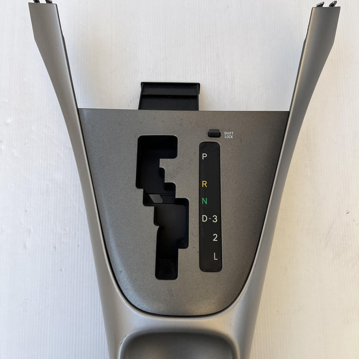 2007 -
  2013
  Toyota
  Corolla
  
  Shifter Surround
  5543412230