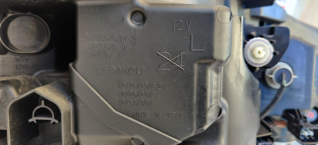 2018 -
  2020
  Subaru
  Forester
  
  Left Headlight