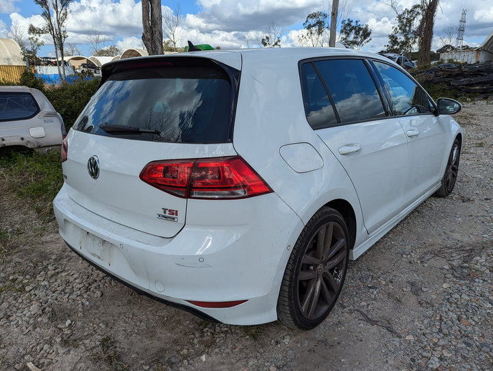 2016, Volkswagen, Golf, 110TSI Highline