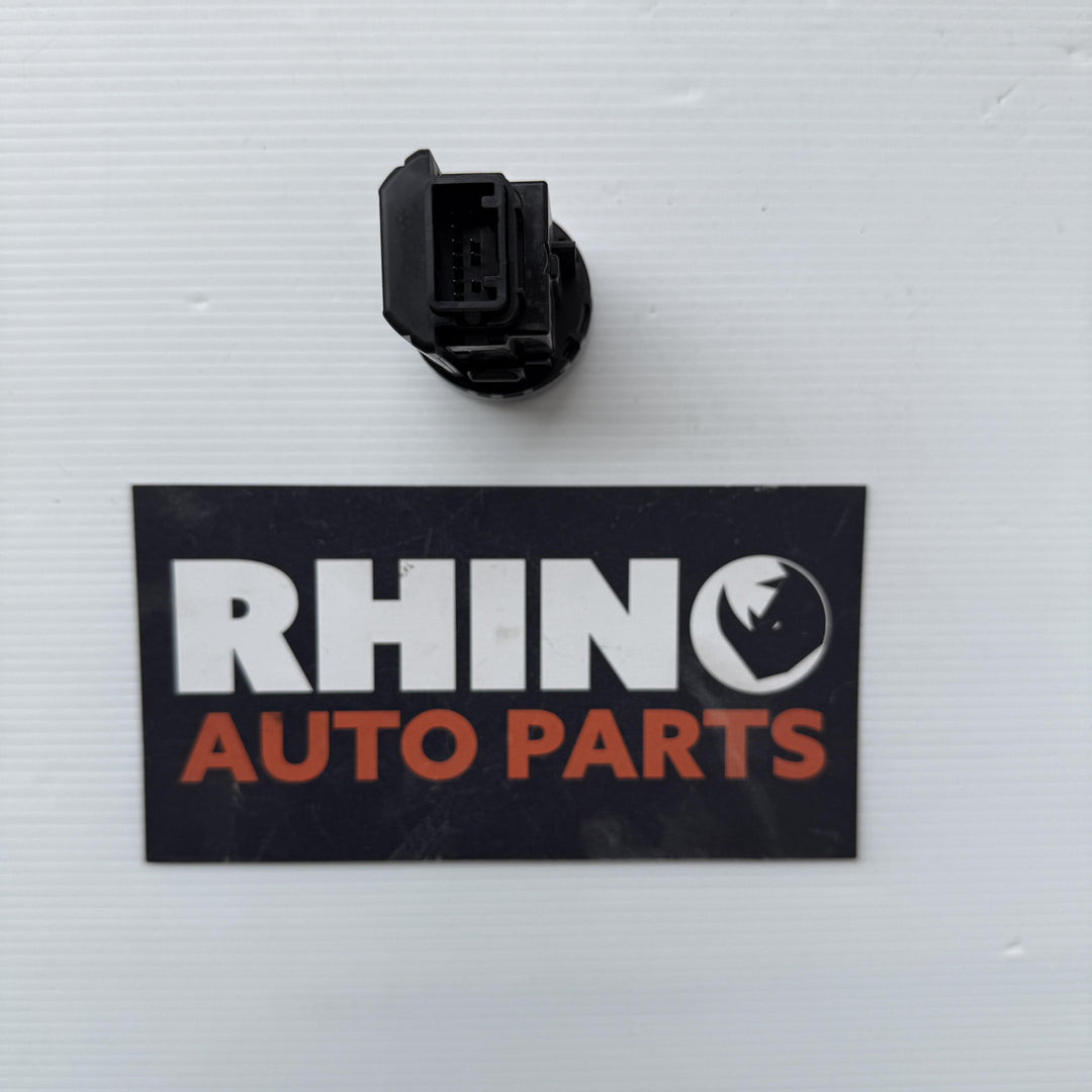 -
  
  Lexus
  GS300
  
  Start Button