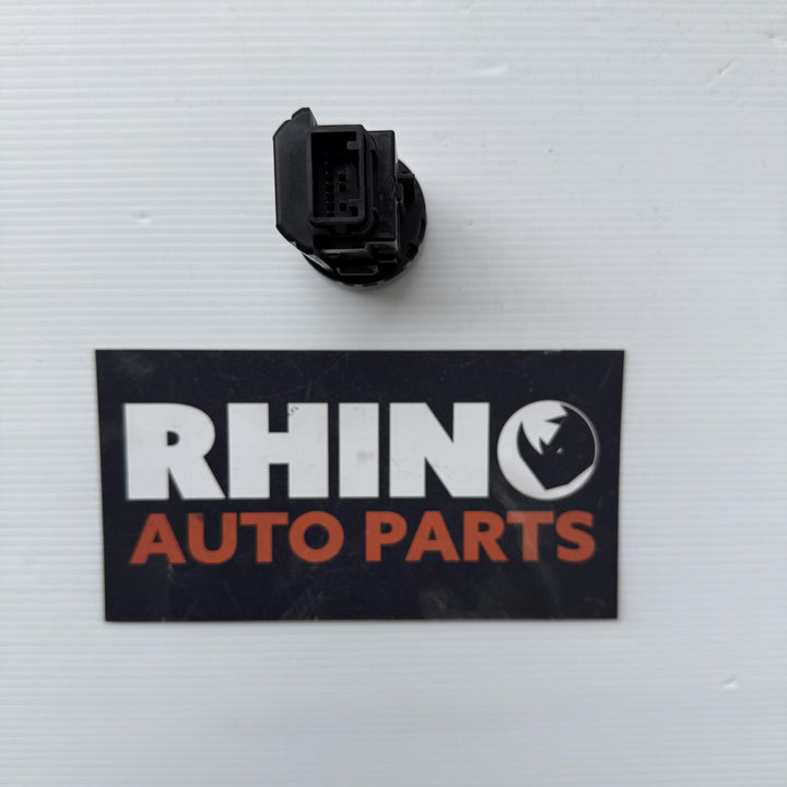 -
  
  Lexus
  GS300
  
  Start Button