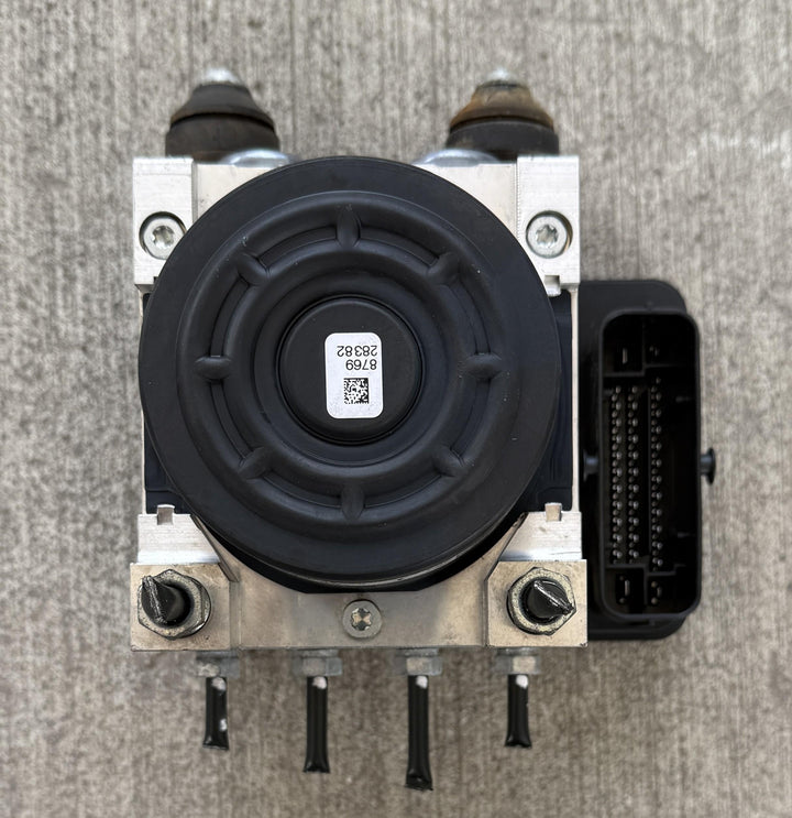 2015 -
  2021
  Nissan
  Navara
  ST
  ABS Pump/Modulator
  476604JD2B