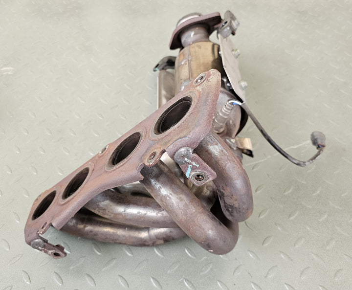 2016 Toyota Camry XV50 - Catalytic Converter PN: V120