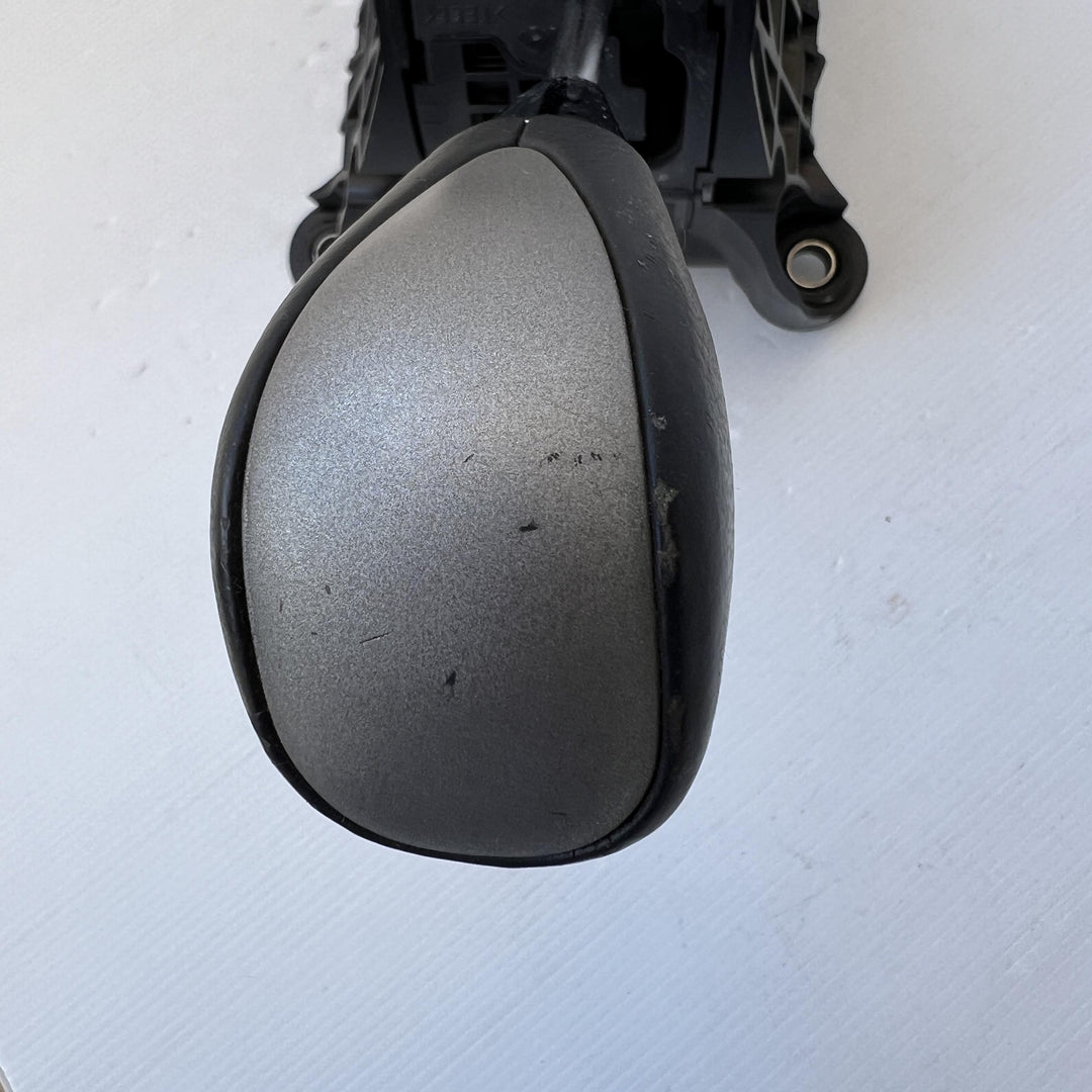 2007 - 2013 Toyota Corolla Auto Gear Stick/Shifter 02039012