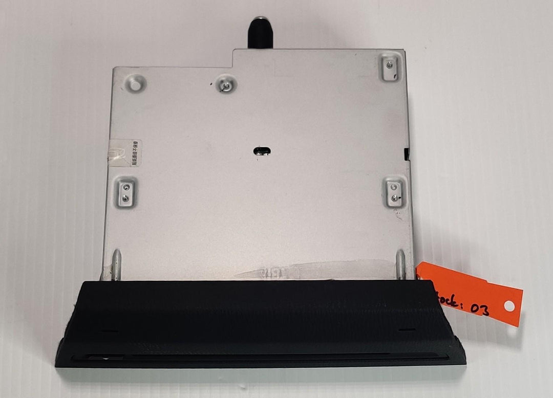 2013 -
  2016
  
  3
  Maxx
  Stereo Head Unit
  BJE8669G0