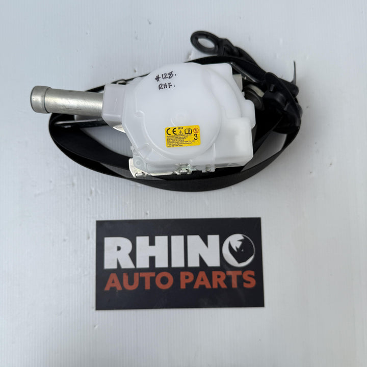 -
  
  Toyota
  Corolla
  Hybrid
  Right Front Seat Belt