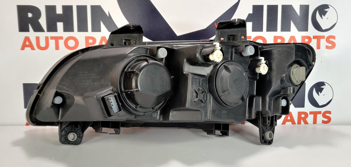 2006 -
  2010
  Holden
  Commodore
  VE
  Right Headlight
  TYC20B599