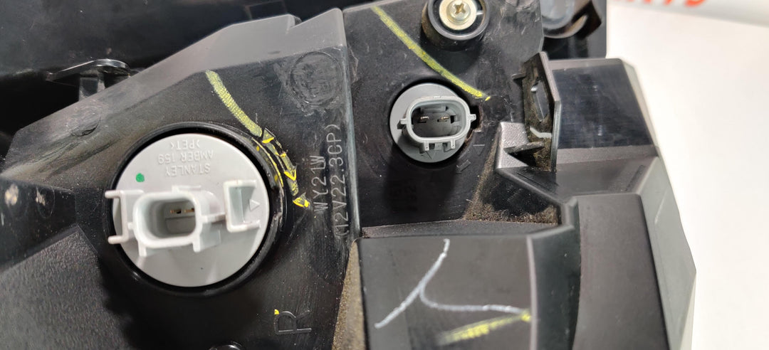 2017 -
  2021
  Honda
  Civic
  RS
  Right Taillight