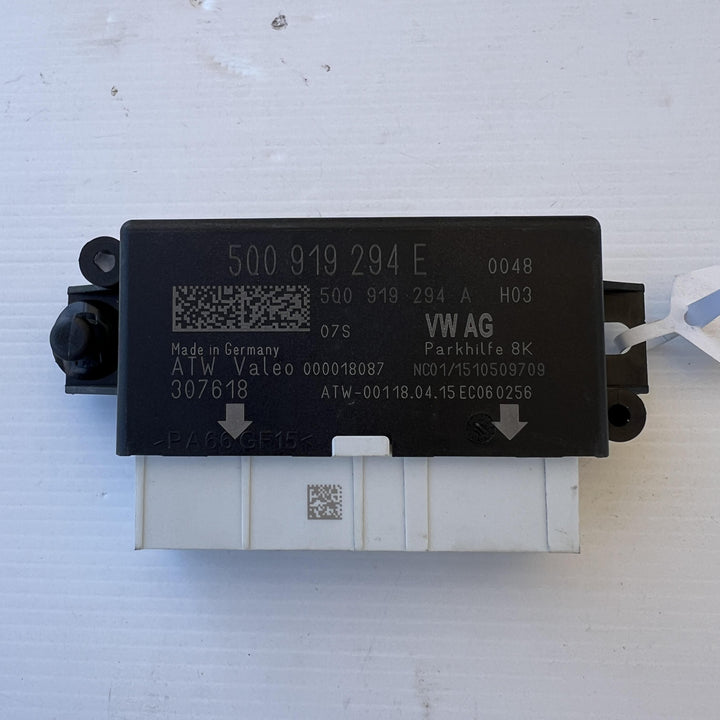 2015 Volkswagen Golf MK7 - 5G BE BQ - Parking Assistant Module PN: 500919294E