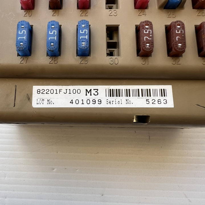 2018 Volkswagen Golf - Interior Fuse Box PN: 82201FJ100