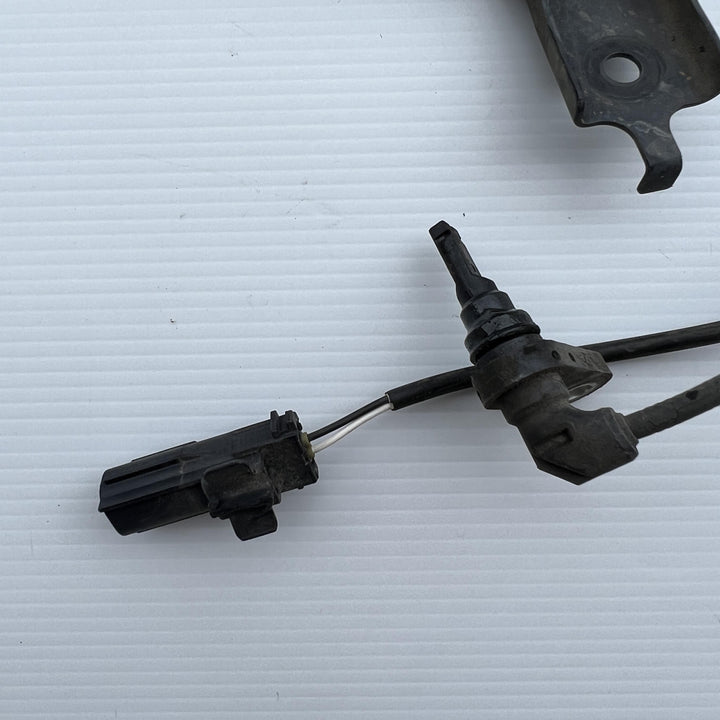 2021 Toyota Hiace VI H300 GDH300 - Right Front ABS Sensor