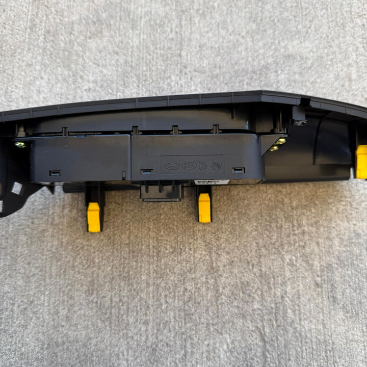 2023 Hyundai i30 - Traction Control Switch PN: 93701G3640TRY