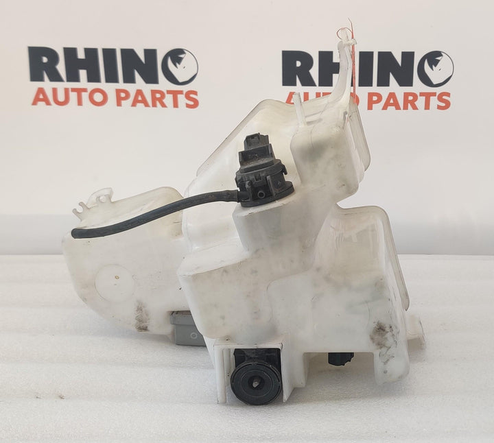 2005 -
  2014
  Lexus
  IS300
  F Sport
  Washer Bottle
  8533060190