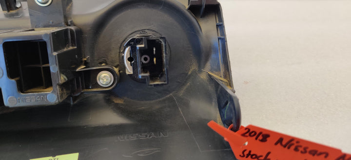 2015 -
  2025
  Nissan
  Navara
  
  4WD Engagement Switch
  682464JA0A